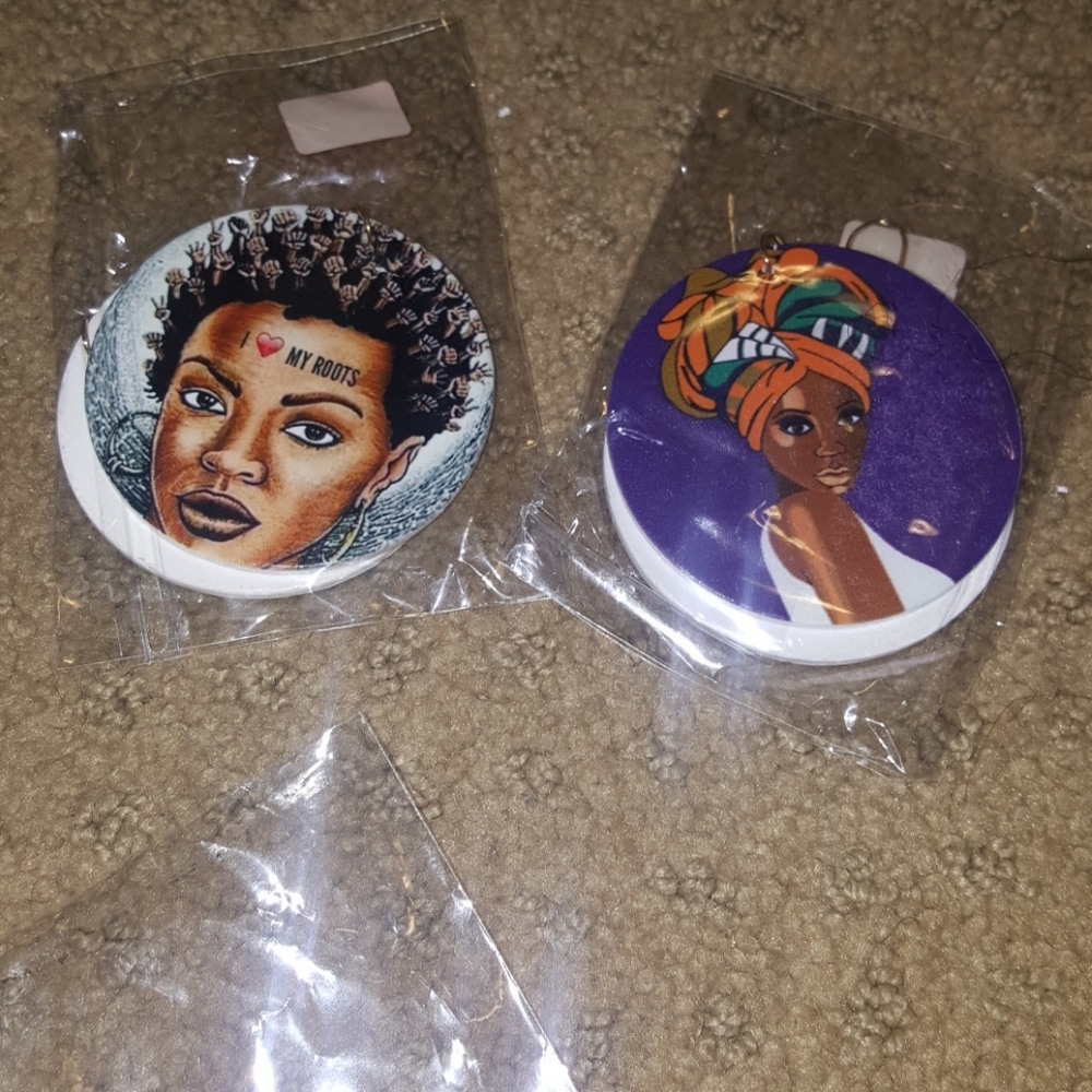 Earrings - Picture 3 of 4